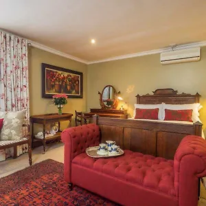 Отель Madison Manor Boutique