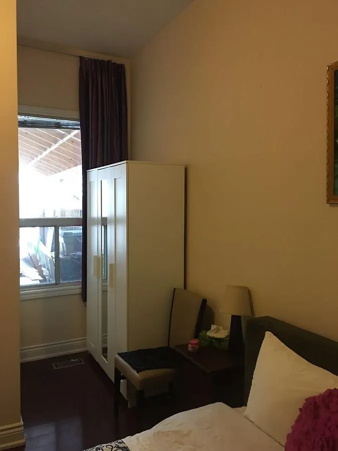 Lili Garden 3*, Торонто Канада